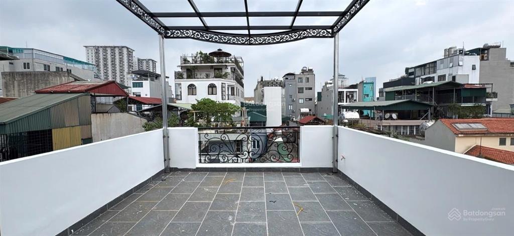 Cần bán nhà phố thái hà 50m 6 tầng thang máy 2 thoáng trước sau 30m ra mặt phố. quy hoạch ổn định