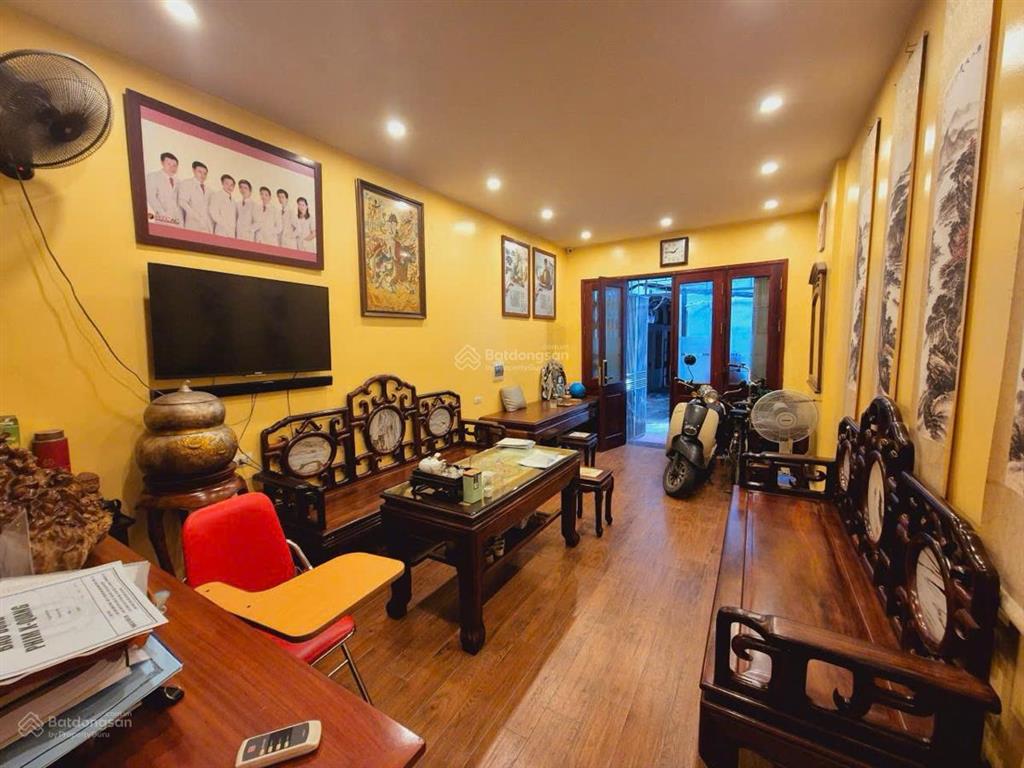 Cần bán gấp nhà phố thái hà 52m 5 tầng 2 thoáng trước sau 50m ra mặt phố quy hoạch ổn định