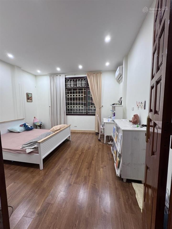 Cần bán gấp nhà phố thái hà 52m2 5 tầng 2 thoáng trước sau 20m ra mặt phố không quy hoạch