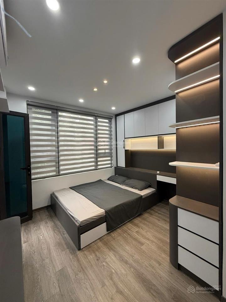 Chính chủ cần bán nhà phố yên lãng 25m2 5 tầng phân lô ôtô đỗ cửa 30m ra mặt phố không quy hoạch