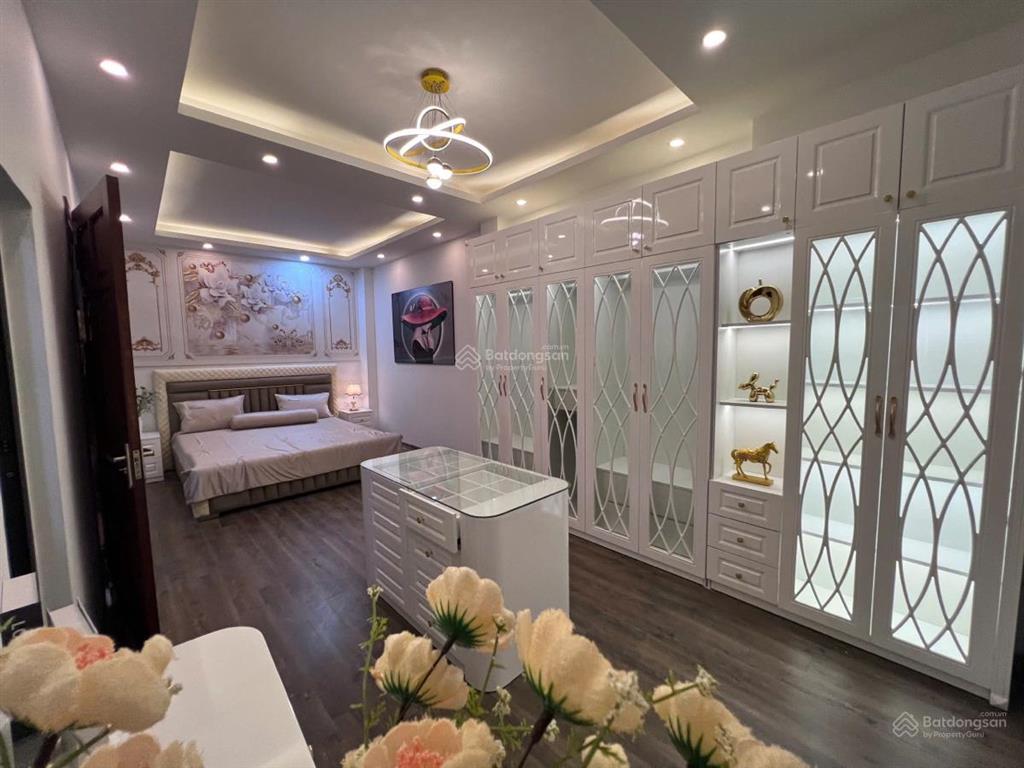 Cần bán gấp nhà phố láng hạ 25m2 5tầng phân lô ô tô đỗ cửa 50m ra phố ngõ thông không quy hoạch
