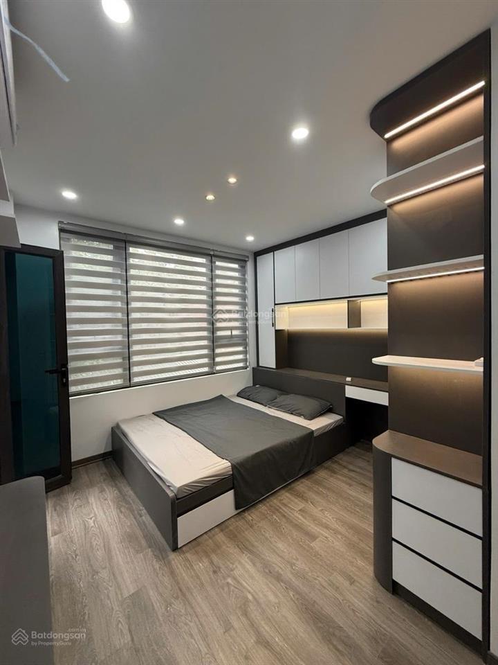 Cần bán gấp nhà phố lê trọng tấn 26m 6 tầng phân lô 5m ra ô tô 20m ra mặt phố không quy hoạch