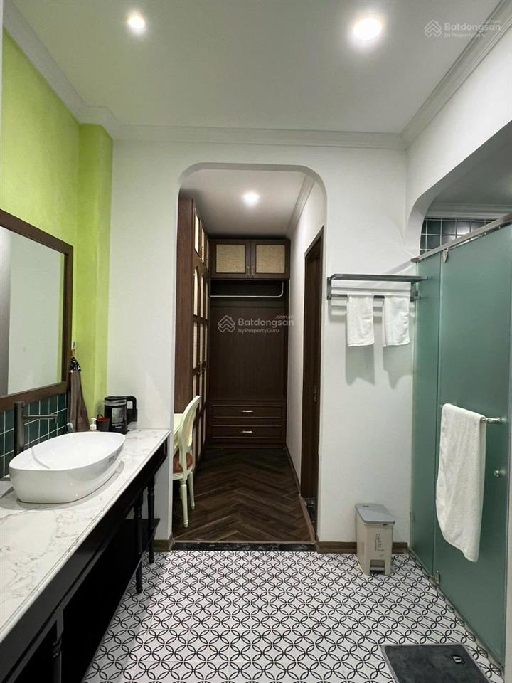Nợ ngân hàng cần bán gấp nhà phố thái hà 56m2 4 tầng 30m ra phố 2 thoáng trước sau không quy hoạch