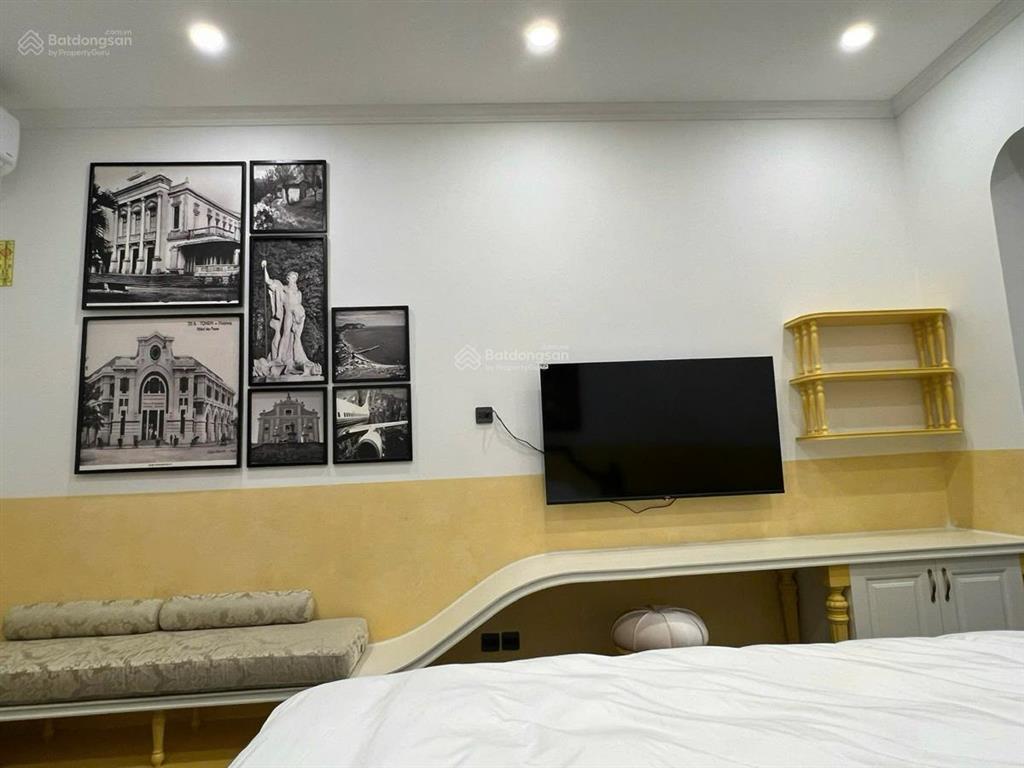 Nợ ngân hàng cần bán gấp nhà phố thái hà 56m2 4 tầng 30m ra phố 2 thoáng trước sau không quy hoạch