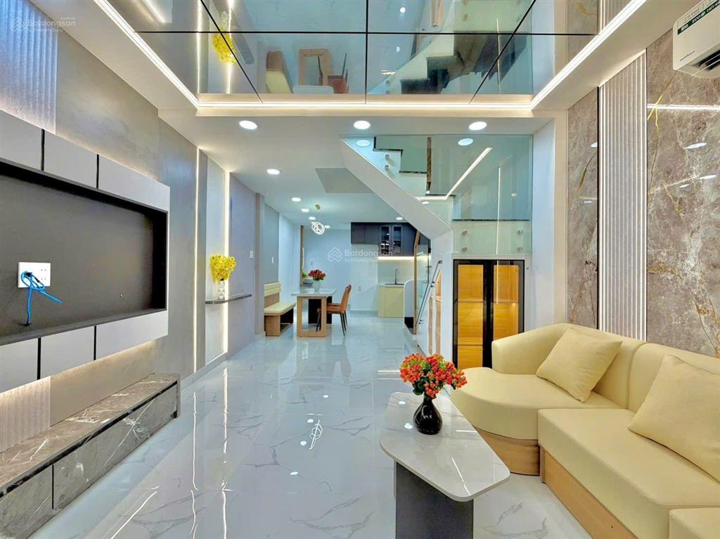 Nhà đẹp 5 tầng 6pn ngay hoàng văn thụ phú nhuận  full nội thất  chỉ nhỉnh 8tyx