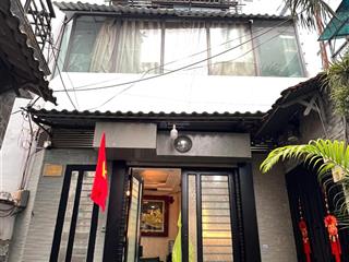 Bán nhà nhiêu tứ phú nhuận  giáp phan xích long  hẻm 4m dân trí cao  3 tầng  5.85 tỷ