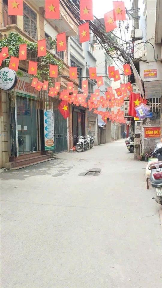 Bán nhà, nguyễn khánh toàn  45m2  5 tầng  ô tô ngủ trong nhà, kinh doanh, nhà đẹp, ở ngay