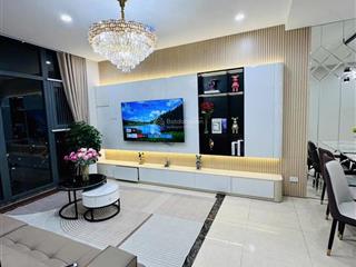 Cần tiền bán gấp cc hpc landmark104m23n2vs full nội thấtgiá 6.9x tỷ