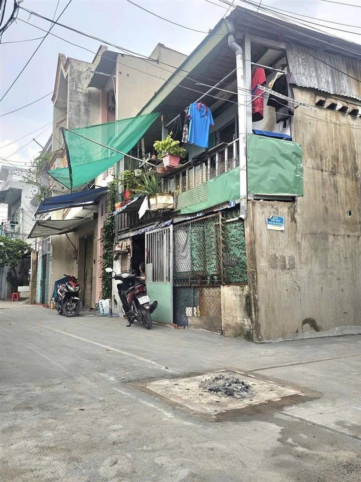 Bán gấp nhà hẻm xe hơi bà hom, quận 6, 5.5x8m, 3,98 tỷ