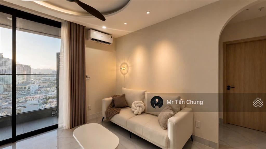 Căn 1pn+ full nội thất tầng cao view cầu rồng, sông hàn, pháo hoa  diện tích 48,6m2  giá 5,2 tỷ