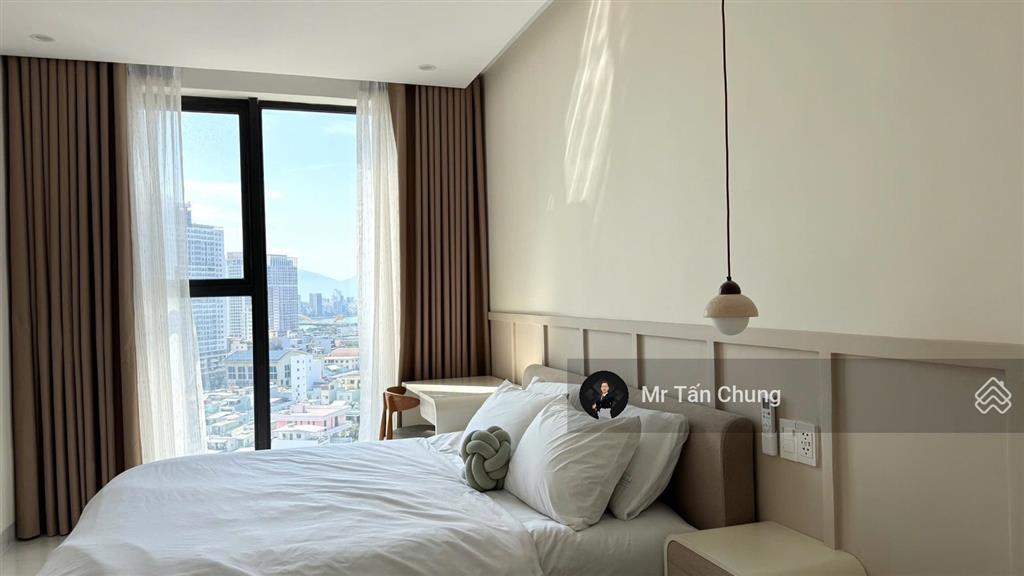 Căn 1pn+ full nội thất tầng cao view cầu rồng, sông hàn, pháo hoa  diện tích 48,6m2  giá 5,2 tỷ