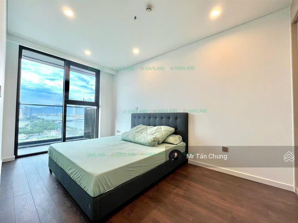 Căn hộ 1pn tầng trung full nội thất cơ bản view cầu rồng  diện tích 45,7m2  giá 6,2 tỷ