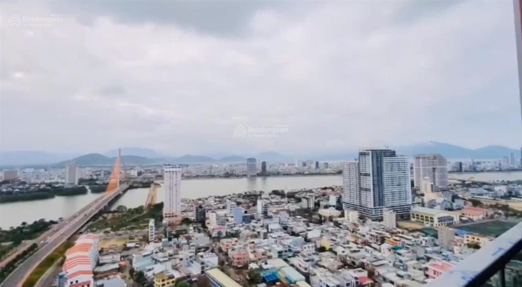 Căn studio tầng cao view sông full nội thất  diện tích 29m2  giá 4 tỷ