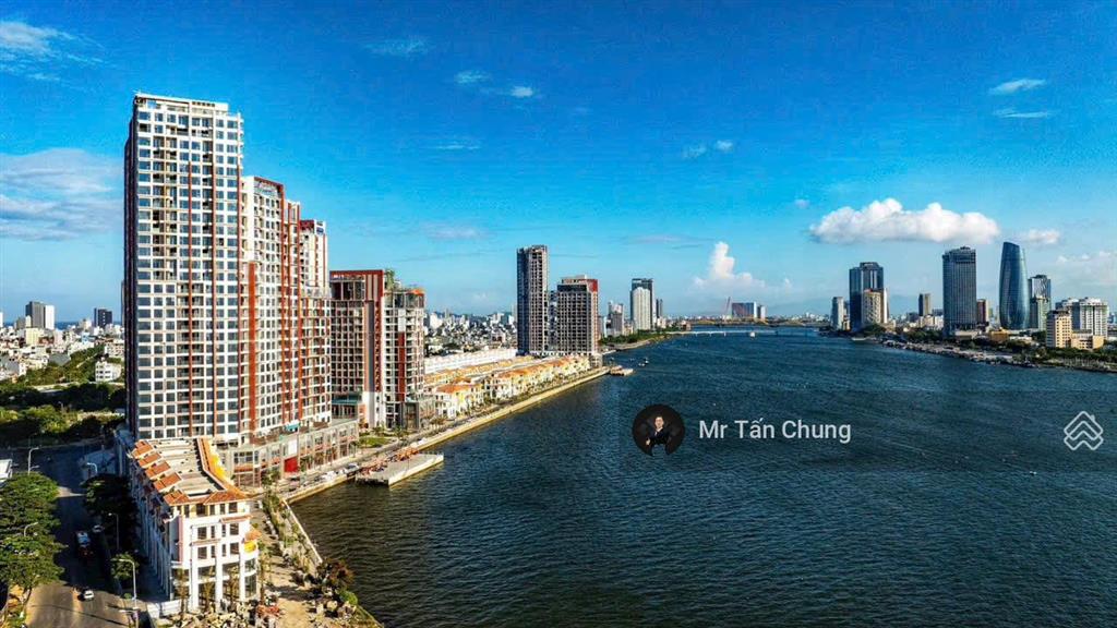 Căn 2pn tầng cao view trực diện sông, pháo hoa  diện tích 70,8m2  giá 8 tỷ