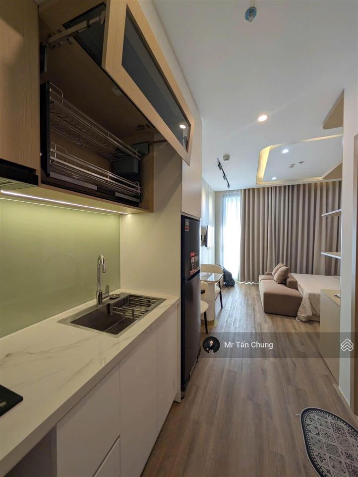 Sẵn thuê căn studio tầng cao view sông full nội thất  diện tích 30m2  giá 16triệu/tháng