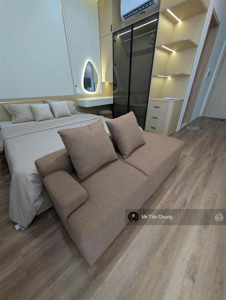 Căn studio tầng cao view sông full nội thất  diện tích 30m2  giá 4,3 tỷ