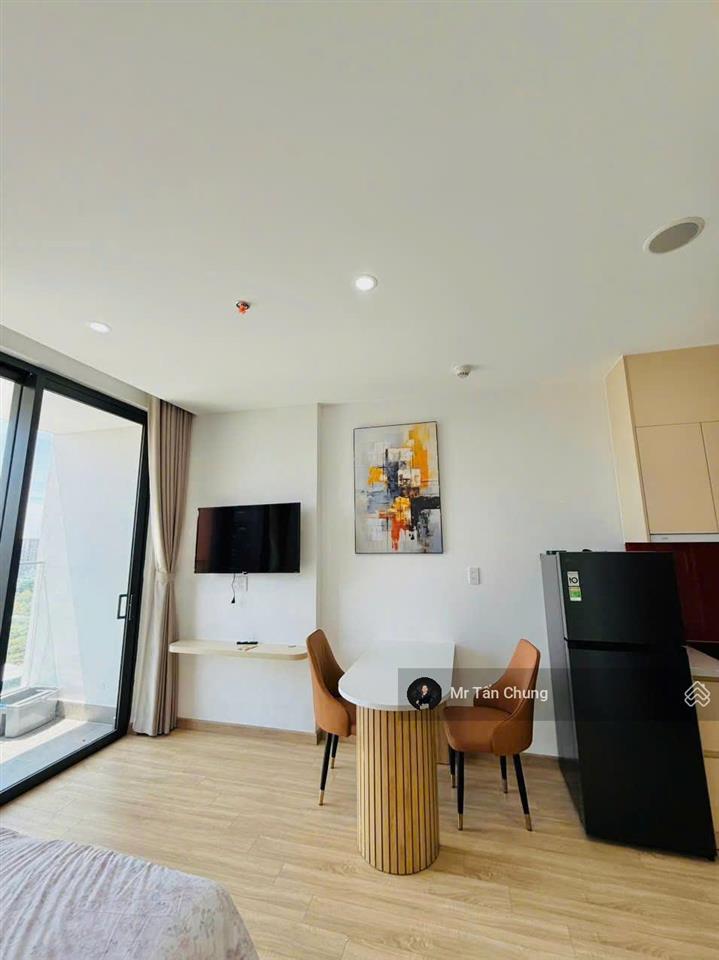 Sẵn cho thuê căn studio full nội thất view biển ponte tầng trung  diện tích 29m2  giá 15tr/tháng