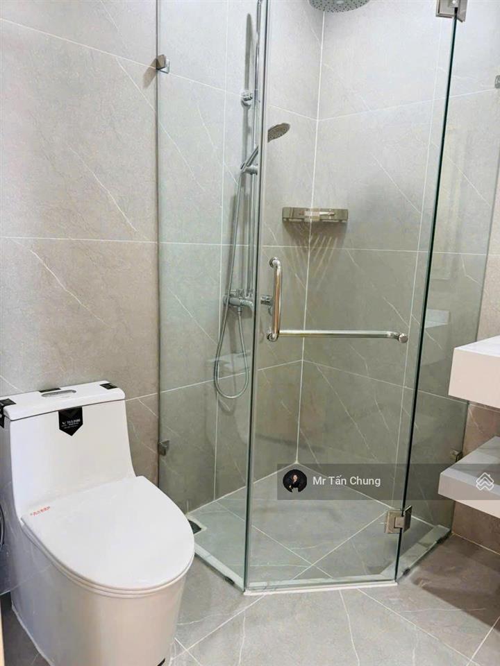 Sẵn cho thuê căn studio full nội thất view biển ponte tầng trung  diện tích 29m2  giá 15tr/tháng