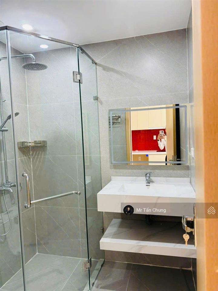 Sẵn cho thuê căn studio full nội thất view biển ponte tầng trung  diện tích 29m2  giá 15tr/tháng