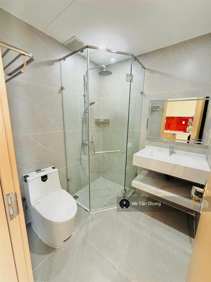 Sẵn cho thuê căn studio full nội thất view biển ponte tầng trung  diện tích 29m2  giá 15tr/tháng