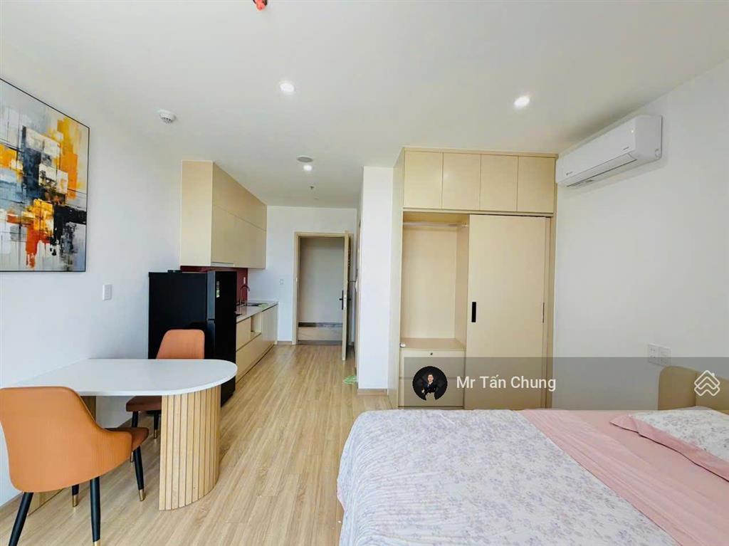Sẵn cho thuê căn studio full nội thất view biển ponte tầng trung  diện tích 29m2  giá 15tr/tháng