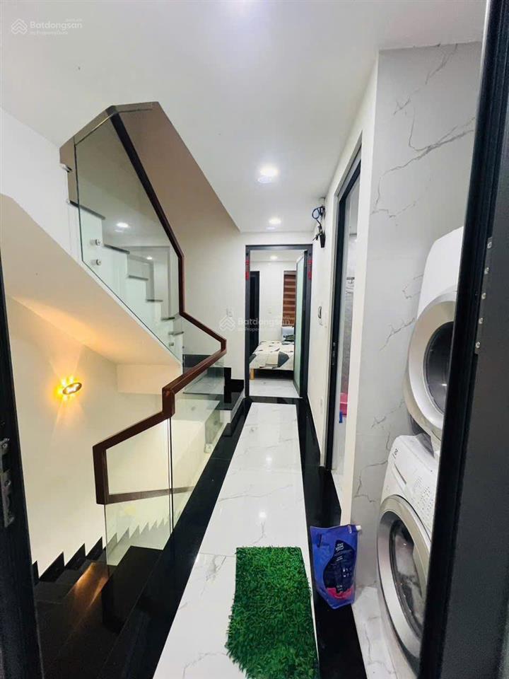 Nhà cho thuê full nội thất, 1 trệt 2 lầu, đối diện vinhomes grand park.