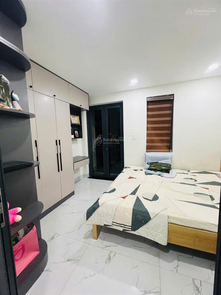 Nhà cho thuê full nội thất, 1 trệt 2 lầu, đối diện vinhomes grand park.