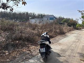 Duy nhất 1 lô. ngay trục chính kcn. cách tuyến 3 chỉ 300m. ngang 32m tổng hơn 1 sào giá chỉ 435tr