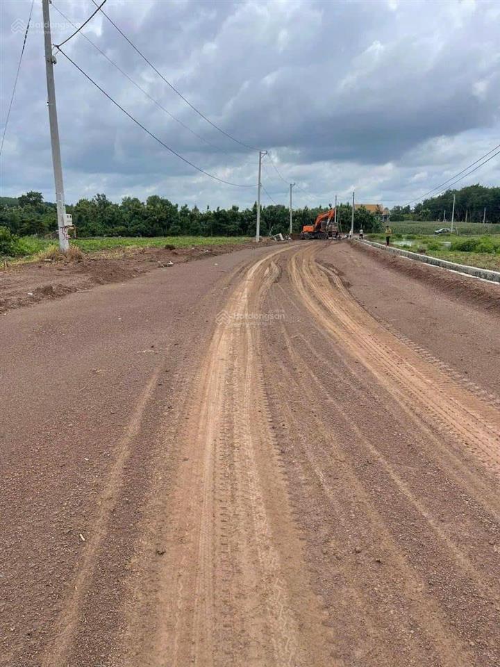 Bán gấp lô đất ngay đường tạo lực đồng phú  bình dương. ngang 15m hơn 1000m2 ra lỗ 350tr