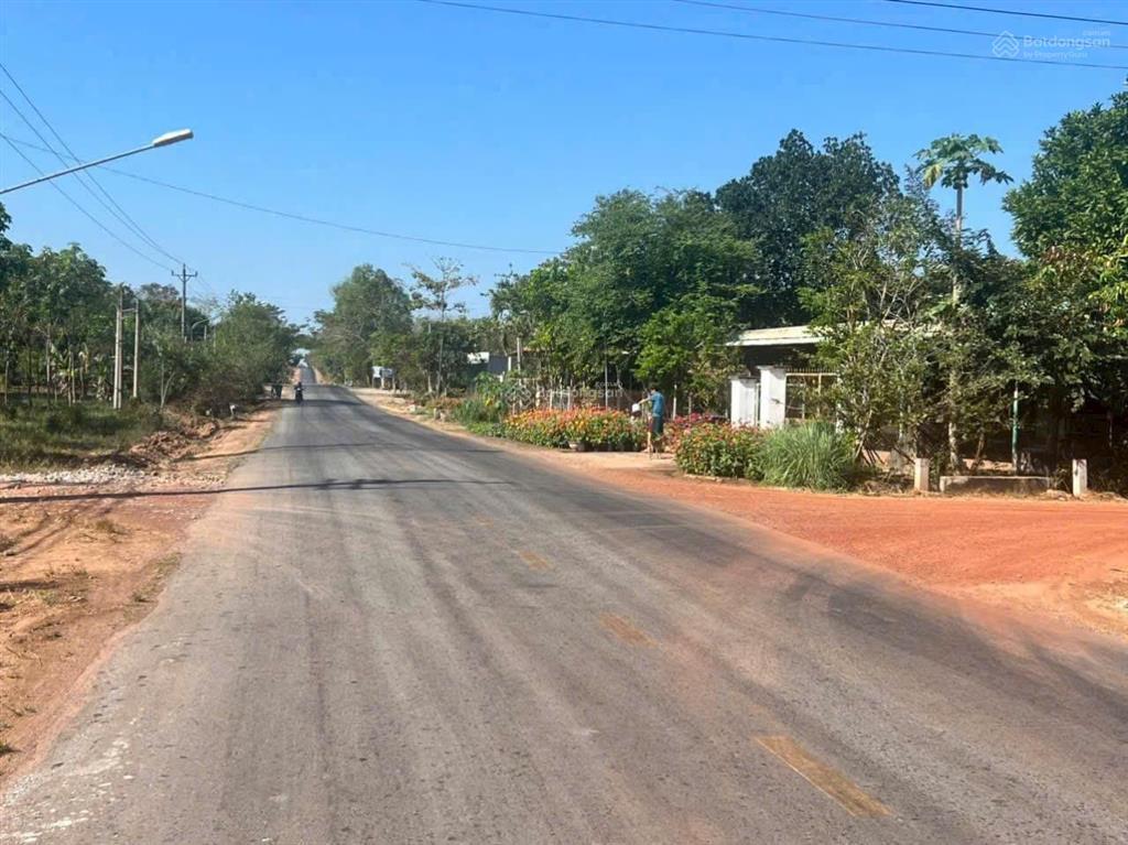 Ra gấp nền đất giá hời đồng phú, ngay đường cao tốc chơn thành  gia nghĩa, 1082m2 giá 356tr
