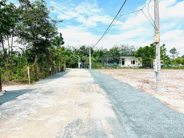 Bể cọc thanh lý nhanh lô đất 225m2 thổ cư sẵn minh hưngchơn thành giá 335 triệu