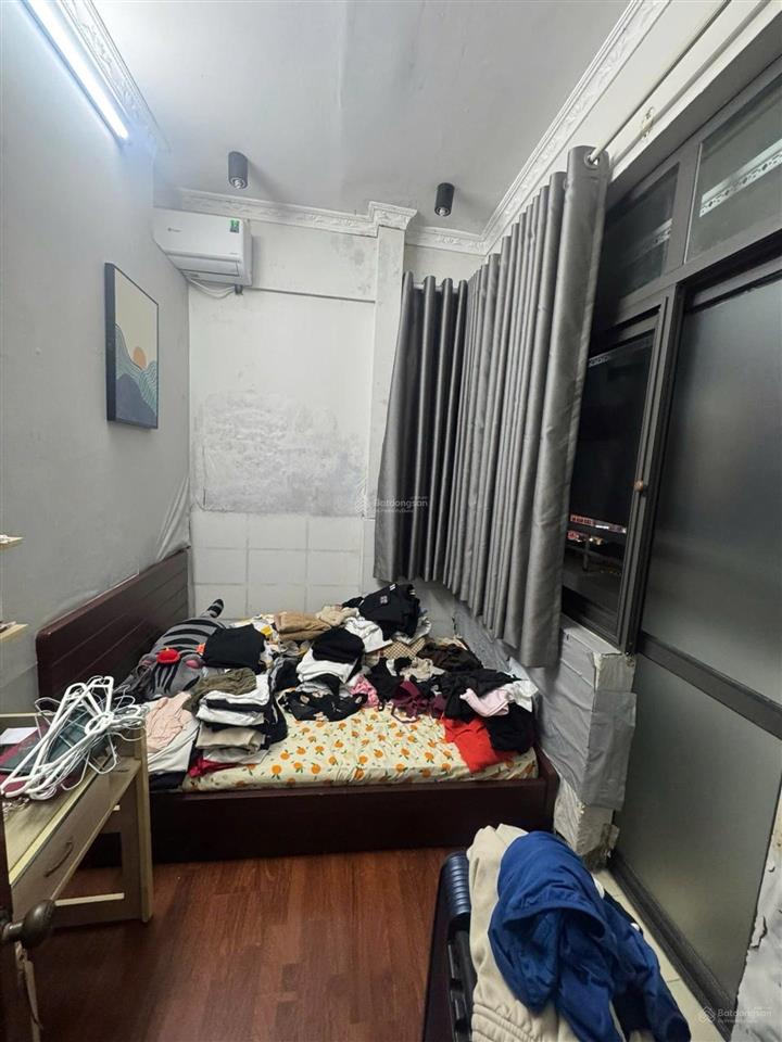 Bán chung cư 2 ngủ, 52m2 tại n03 trần quý kiên, giá đầu tư chỉ 4 tỷ