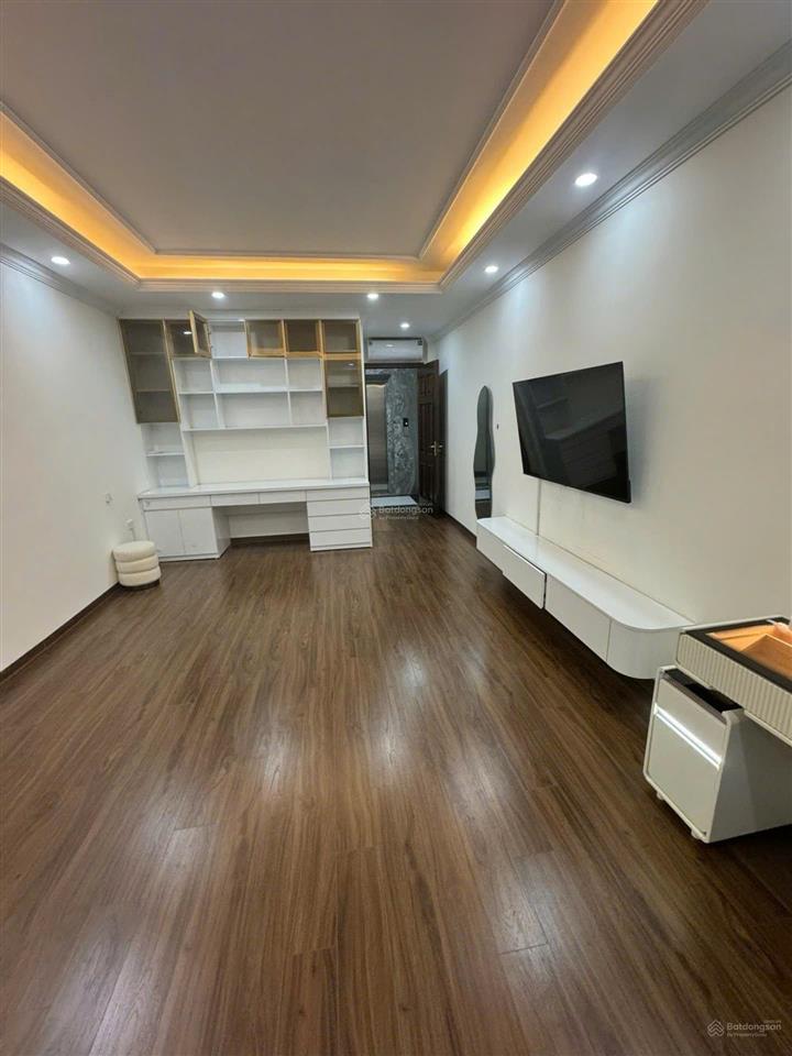 Quá vip, nhà mới koong 7 tầng có thang máy, gara, khu phân lô gần trường đại học