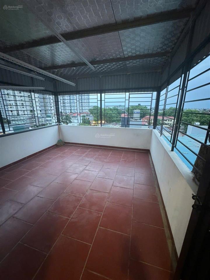 Quá vip, nhà mới koong 7 tầng có thang máy, gara, khu phân lô gần trường đại học