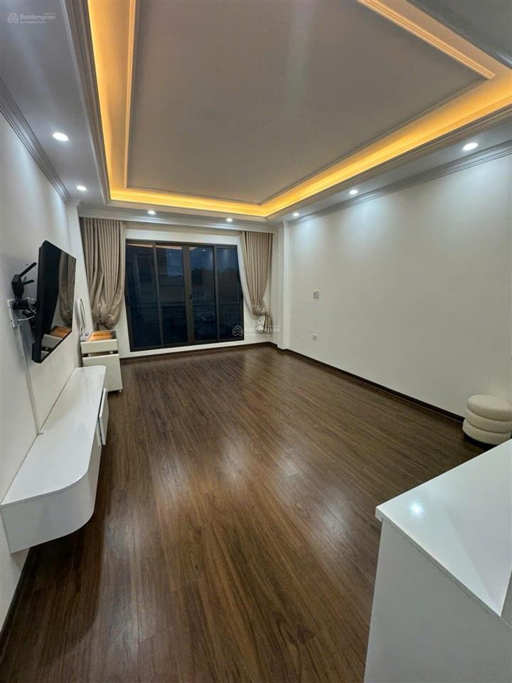 Quá vip, nhà mới koong 7 tầng có thang máy, gara, khu phân lô gần trường đại học