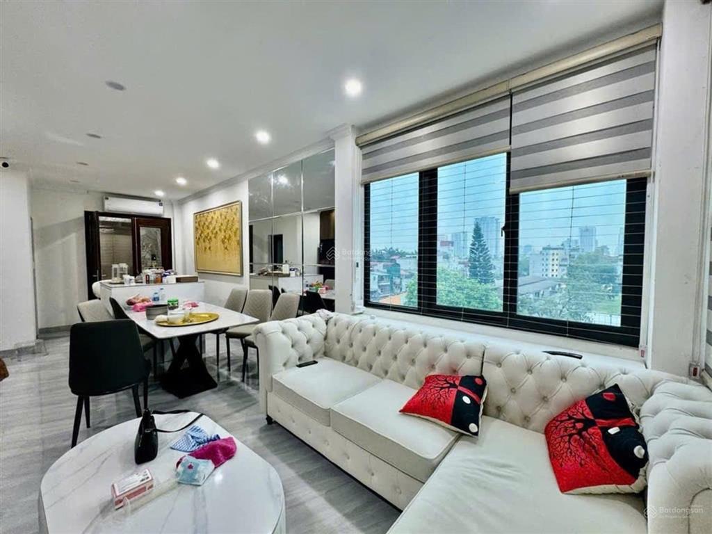 Quá vip, nhà mới koong 7 tầng có thang máy, gara, khu phân lô gần trường đại học