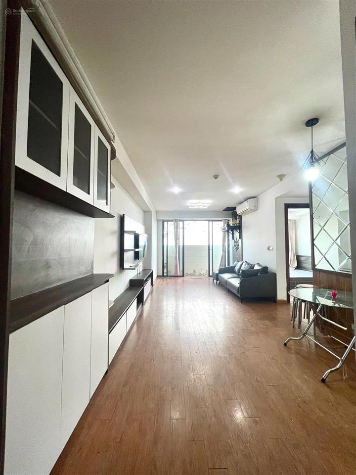 Nhỉnh 9 tỷ căn view hồ đẹp ban công đông nam mát quanh năm, vp4 bán đảo linh đàm