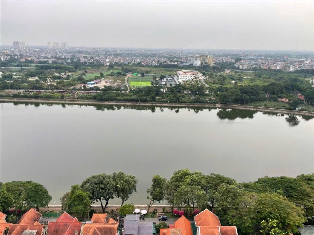 Nhỉnh 9 tỷ căn view ôm trọn hồ thoáng vĩnh viễn, ban công đông nam tại cc cao cấp vp4 linh đàm