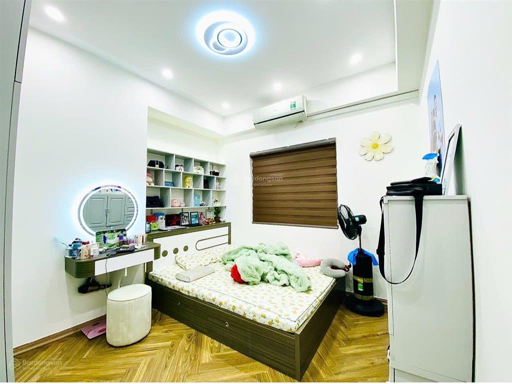 Hơn 3 tỷ có thương lượng cho căn sổ đỏ tại vp5 bán đảo linh đàm  hoàng liệt. phù hợp an cư lâu dài
