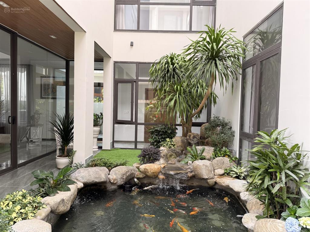 Xuất cảnh cần bán căn biệt thự view sông tại thành phố đà nẵng.