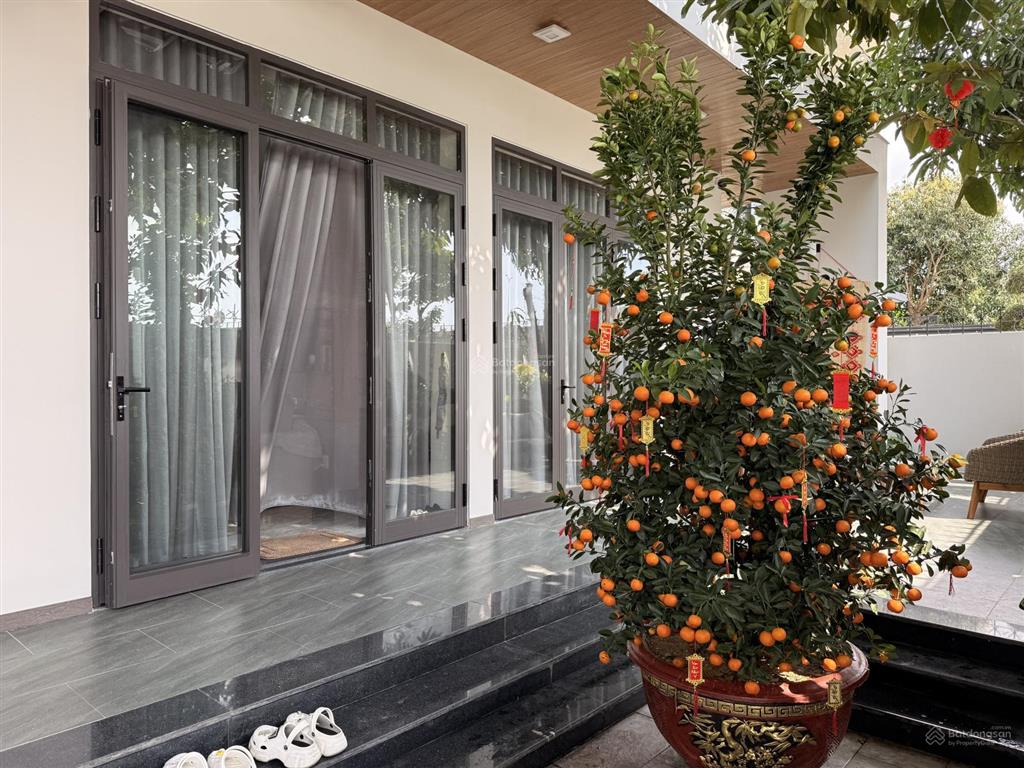 Xuất cảnh cần bán căn biệt thự view sông tại thành phố đà nẵng.