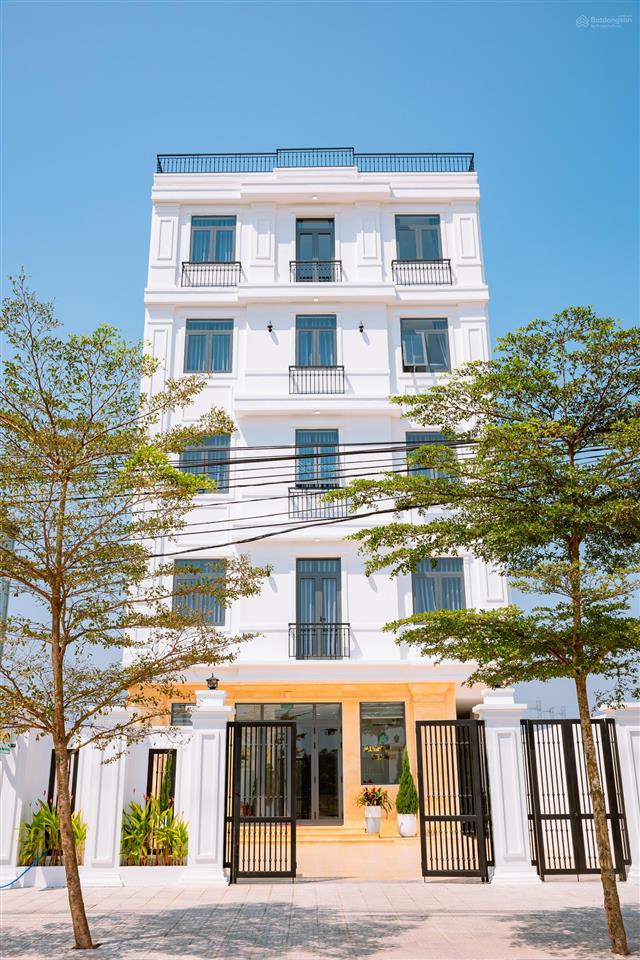 Cho thuê tòa nhà view sông. tiện làm văn phòng công ty, trường mẫu giáo, tt đào tạo, phòng trọ sv.