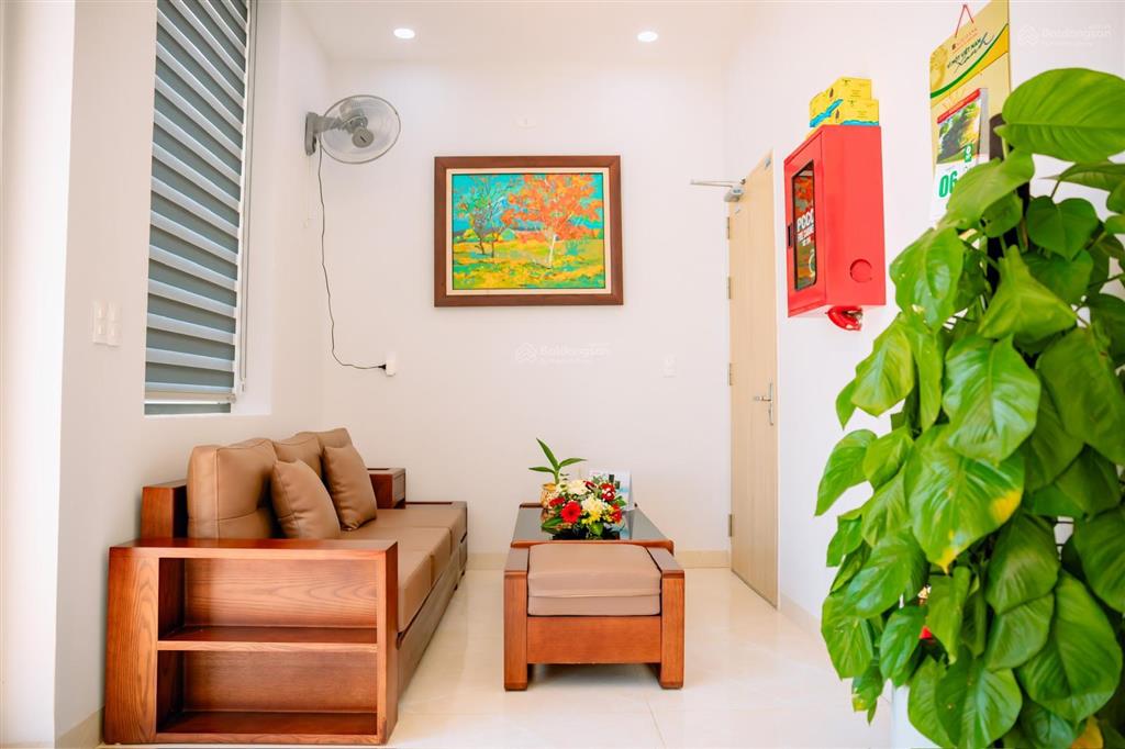 Cho thuê tòa nhà view sông. tiện làm văn phòng công ty, trường mẫu giáo, tt đào tạo, phòng trọ sv.