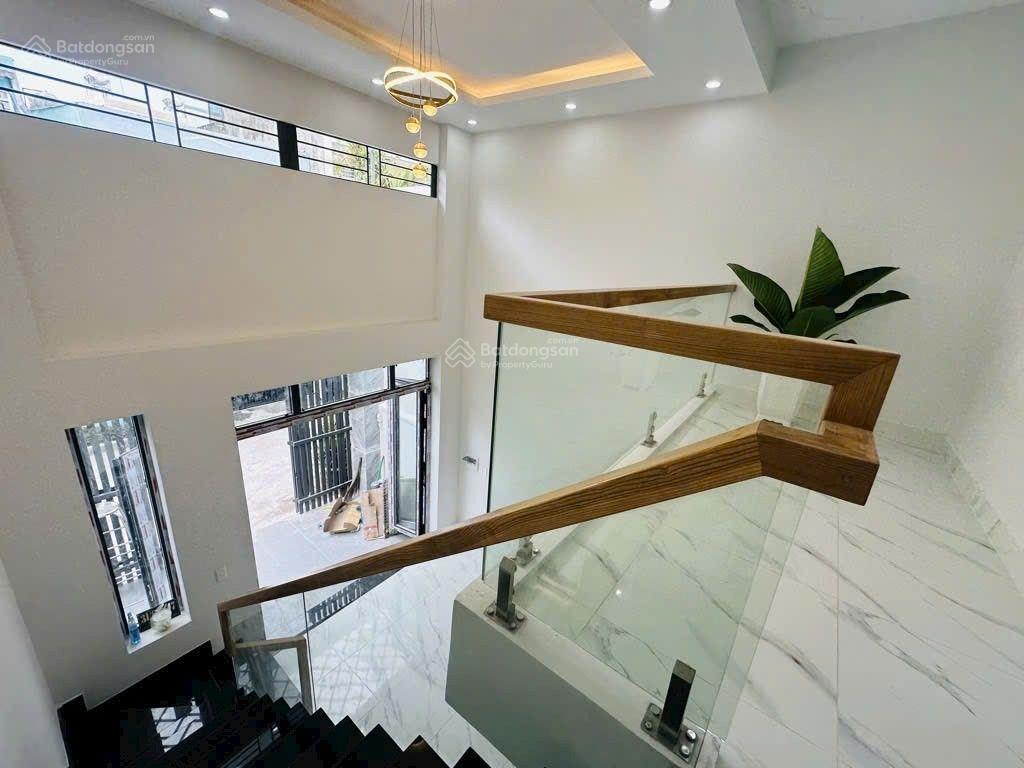 2tầng mới 100%(4,2x13) đường ôtô 7m ngay đường 160 tăng nhơn phú a quận 9 3pnđủ nội thất 5,15 tỷ
