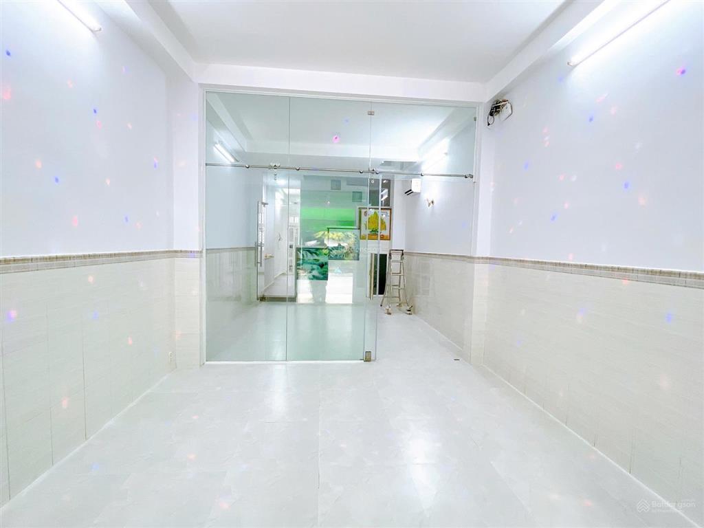 Bán nhà mặt tiền đường lê sao khu bàn cờ họ lê (4m x 17m ) nhà 1 trệt 2 lầu sát bên văn cao