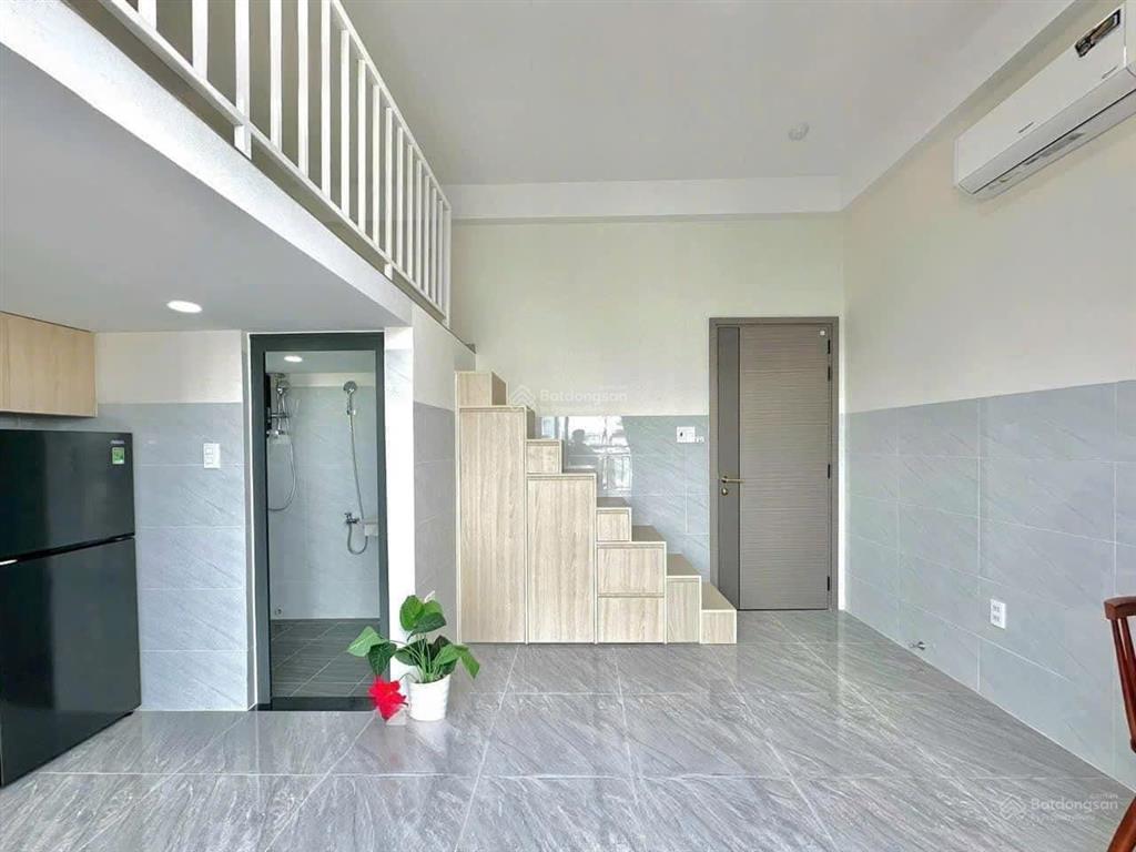 Gác lửng 40m2 full tiện nghi ngay hàng xanh, nguyễn gia trí
