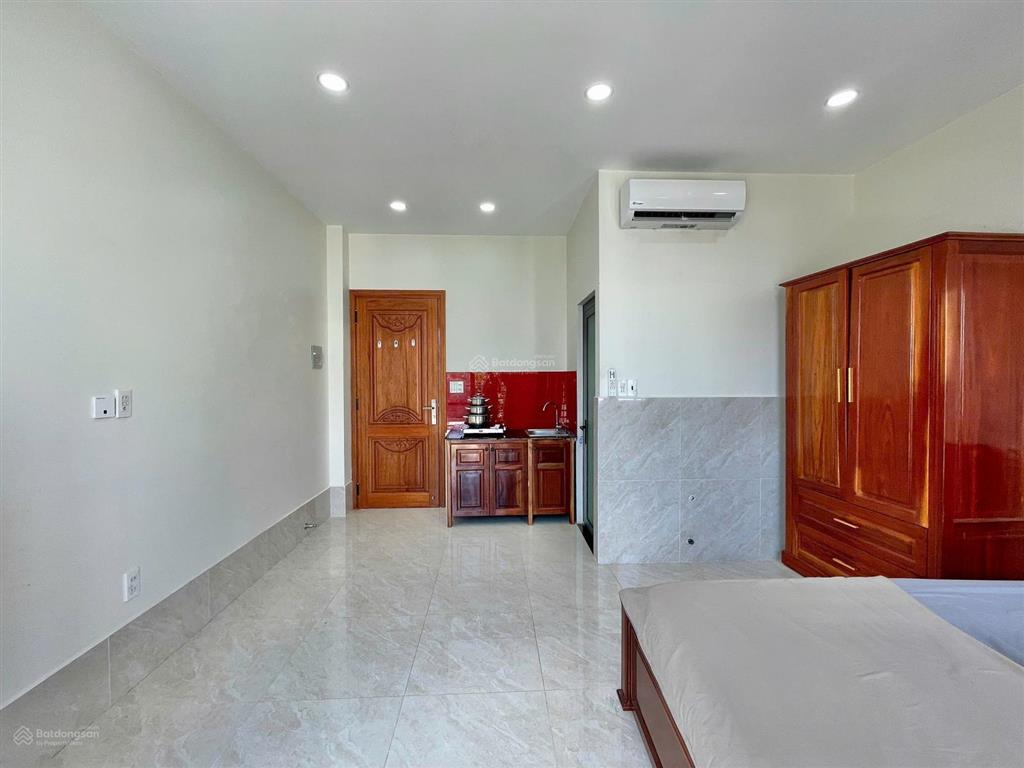 Phòng mới xây 30m2 full nội thất ngay cầu bình lợi, đh văn lang