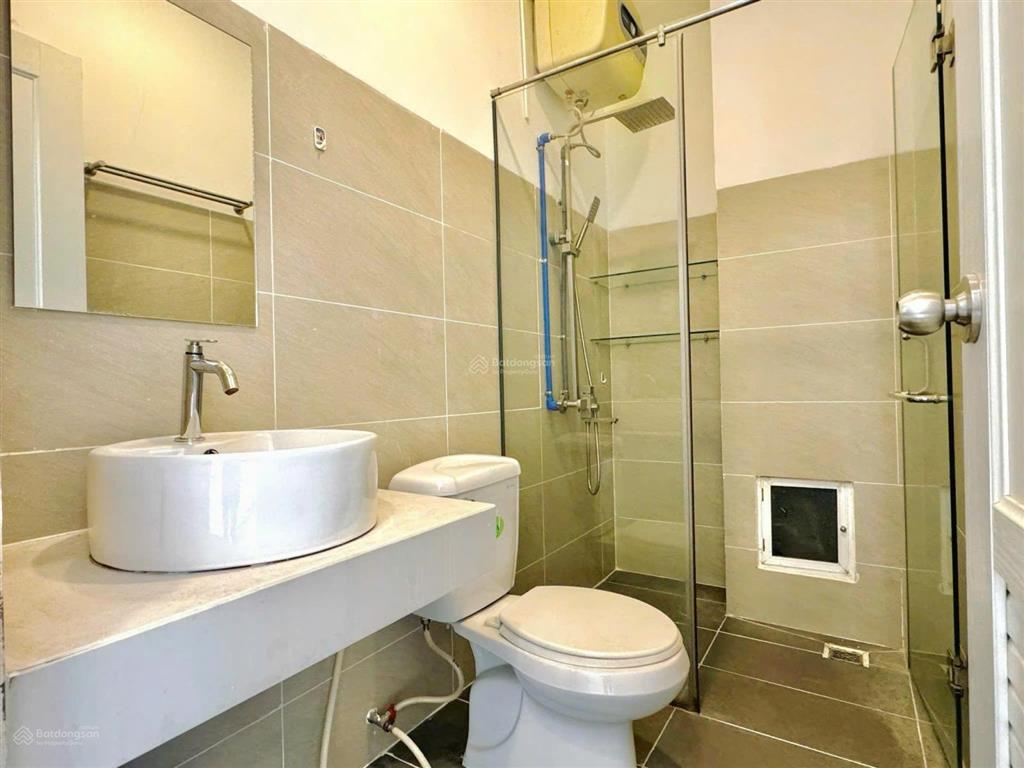 Phòng ban công mới xây  full nội thất ngay đầm sen, ô tô tận nhà