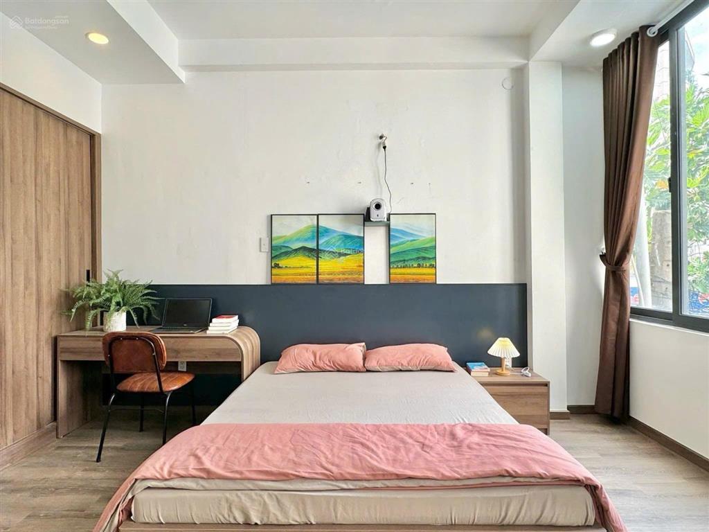 Phòng ban công mới xây  full nội thất ngay đầm sen, ô tô tận nhà
