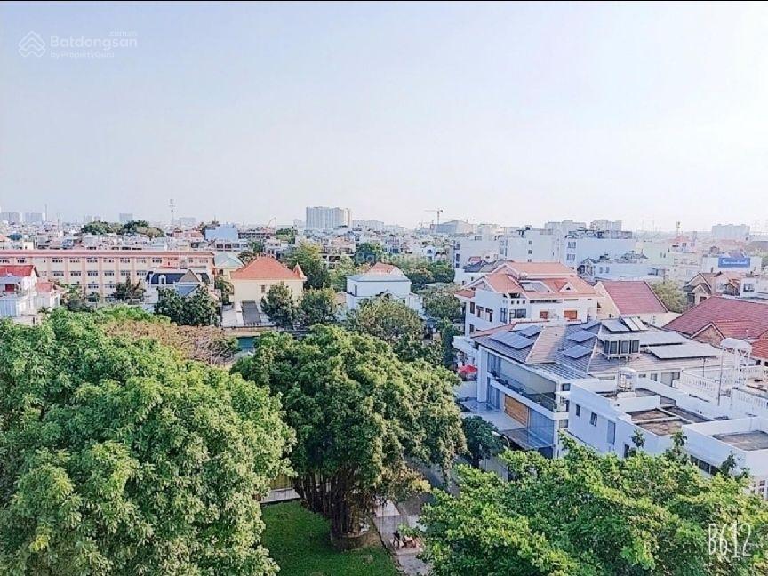 Chỉ 10 tỉ nhỉn.mặt tiền 4 tầng 4x18m kdc bình phú.